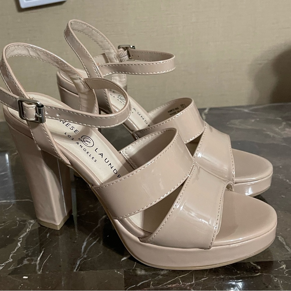 Size 7 Chinese Laundry Beige heels